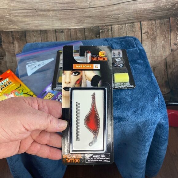 COPY - Halloween special lot #2 with various Halloween supplies - Picture 5 of 6